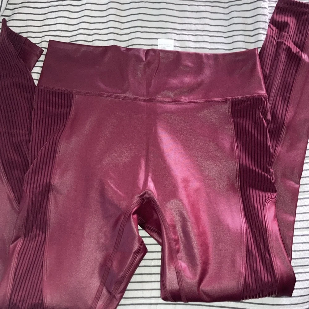 Fabletics High Waisted Leggings NWT - Picture 7 of 8